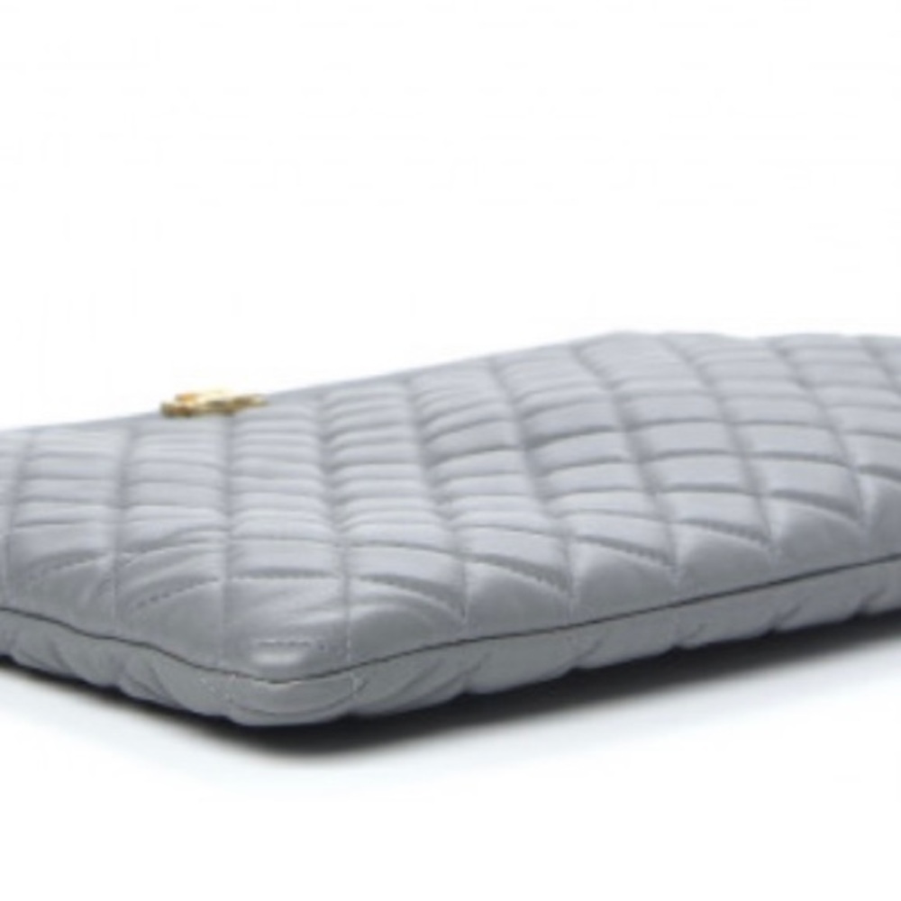 Chanel Boy Large grey O-case Clutch - Picture 4 of 11
